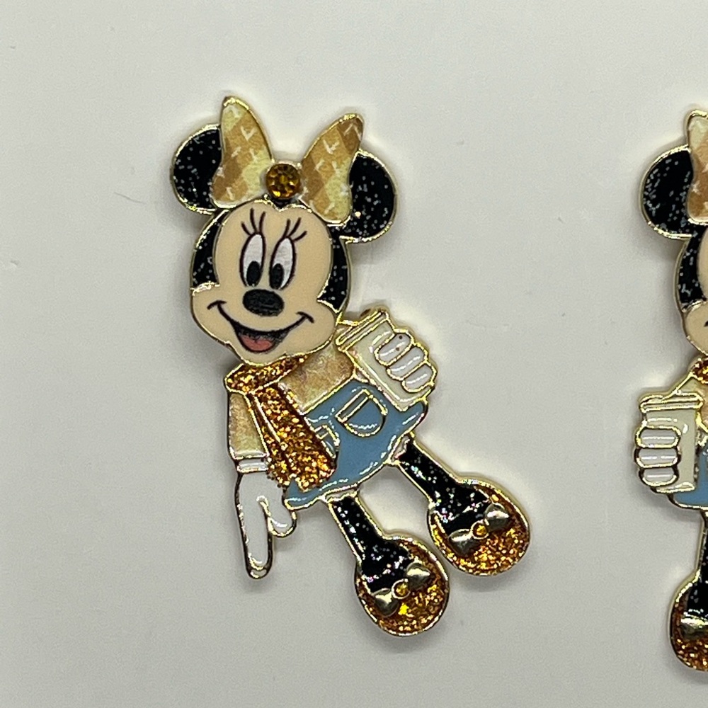 NEW BaubleBar x Disney Minnie Mouse in Fall Clothes Holding Coffee Earrings - Picture 10 of 14